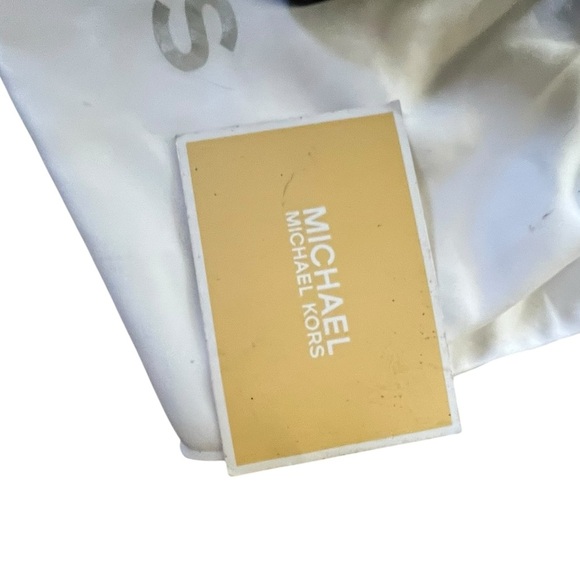 Michael Kors Hamilton
Satchel Center Quilt Black Gold Lock n Key Purse Handbag - Picture 10 of 16